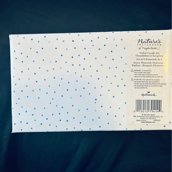 Candle Set of 4 with Holder NWT Heavenly Hydrangea - Picture 2 of 2